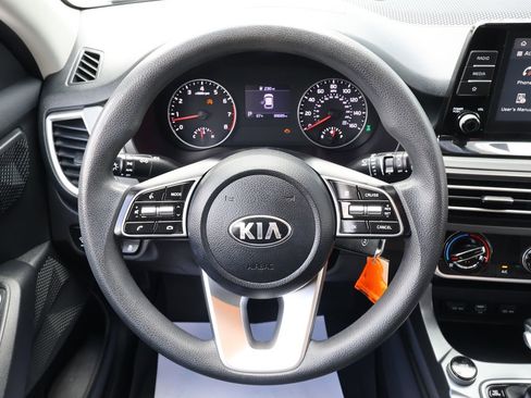 Used 2021 Kia Seltos LX AWD/4WD image 13