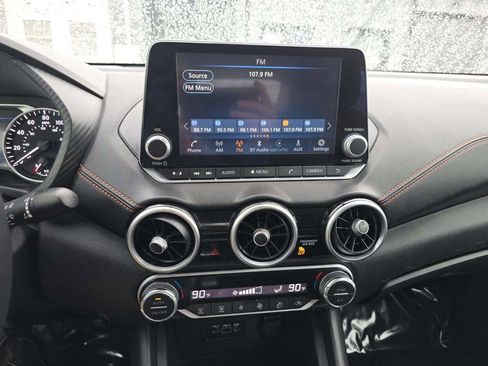 Used 2023 Nissan Sentra SR w/ Electronics Package FWD image 4
