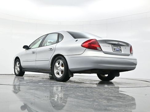 Used 2002 Ford Taurus SE image 44
