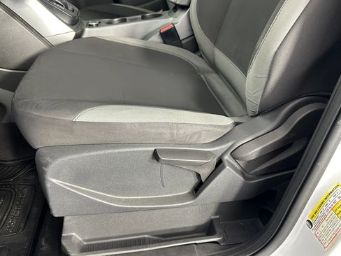Used 2014 Ford Escape S FWD image 31
