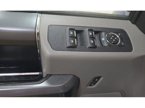 Used 2018 Ford F150 XLT w/ Equipment Group 301A Mid AWD/4WD image 7