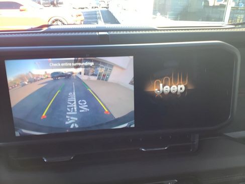 Certified 2024 Jeep Wrangler Rubicon w/ Convenience Group image 11