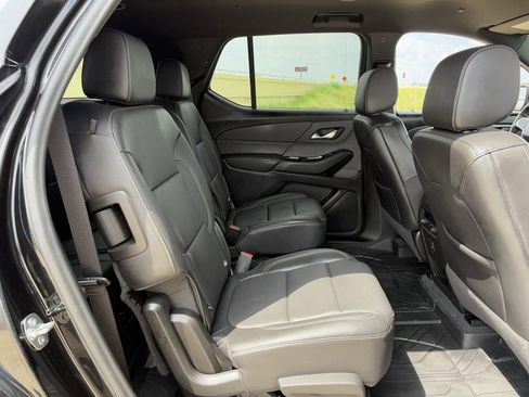 Used 2023 Chevrolet Traverse LT w/ LPO, Floor Liner Package AWD/4WD image 29