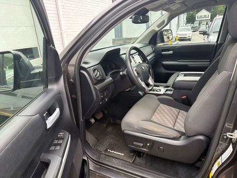 Used 2020 Toyota Tundra SR5 w/ SR5 Upgrade Package AWD/4WD image 17