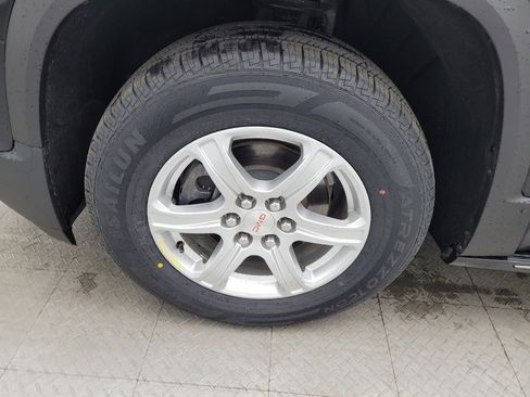 Used 2017 GMC Acadia SLE image 31