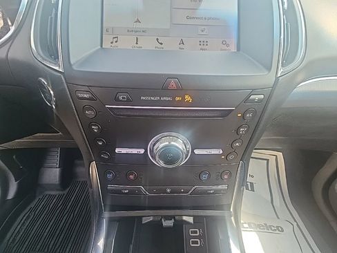 Used 2019 Ford Edge Titanium w/ Equipment Group 301A AWD/4WD image 27