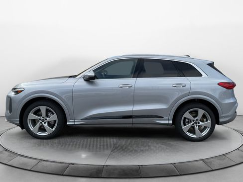 New 2025 Audi Q5 Prestige image 4