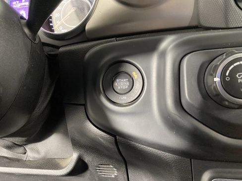 Used 2020 Jeep Wrangler Unlimited Sport S AWD/4WD image 25