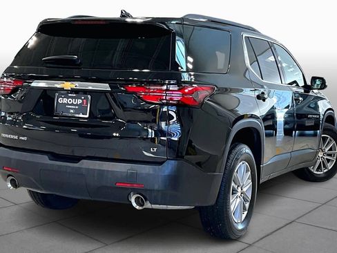 Used 2023 Chevrolet Traverse LT image 13