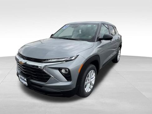 Certified 2024 Chevrolet TrailBlazer LS w/ LS Convenience Package AWD/4WD image 2