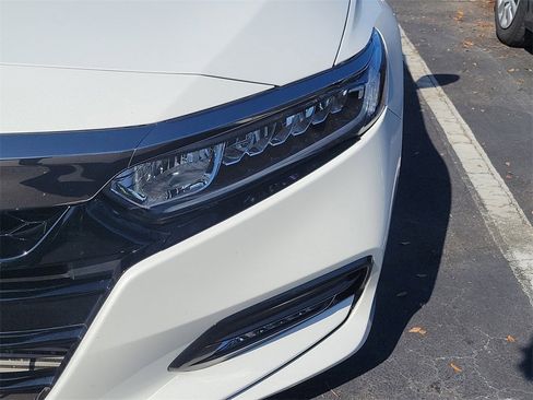 Used 2019 Honda Accord Sport image 10