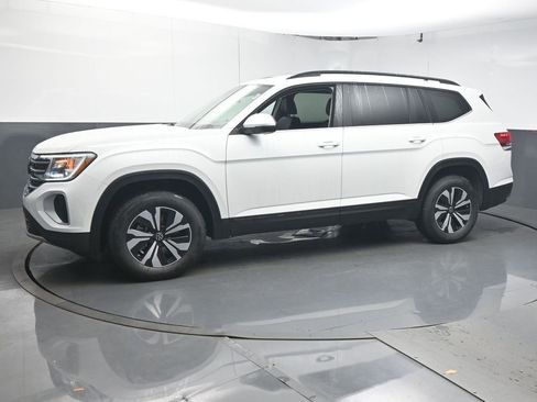 New 2026 Volkswagen Atlas SE FWD image 4