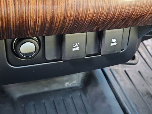 Used 2019 Land Rover Range Rover Sport Supercharged image 24