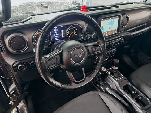 Used 2022 Jeep Wrangler Unlimited Sport w/ Sun And Sound Package AWD/4WD image 24