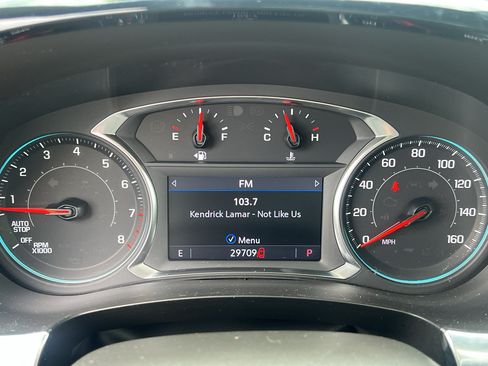 Used 2023 Chevrolet Traverse LT w/ LT Premium Package AWD/4WD image 31