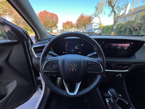 Used 2025 Buick Encore GX Preferred image 32