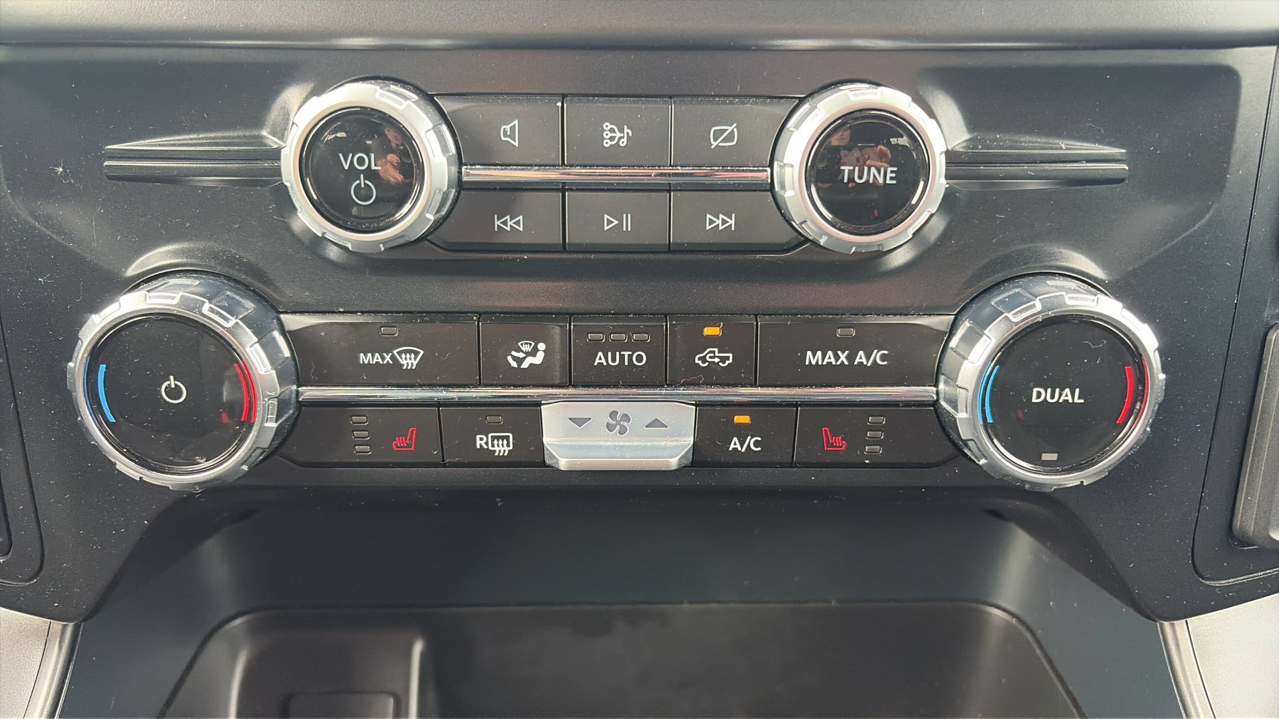 Certified 2024 Ford F150 XLT w/ Equipment Group 302A MID AWD/4WD image 26