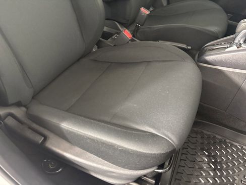 Used 2023 Nissan Kicks S image 27