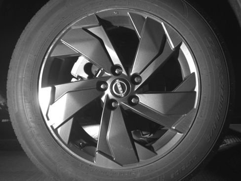 Used 2025 Nissan Rogue SV FWD image 12