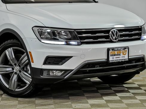 Used 2021 Volkswagen Tiguan SE AWD/4WD image 2