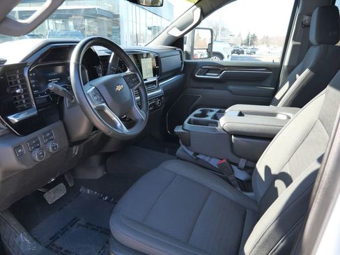 Used 2025 Chevrolet Silverado 2500 LT w/ Convenience Package AWD/4WD image 27