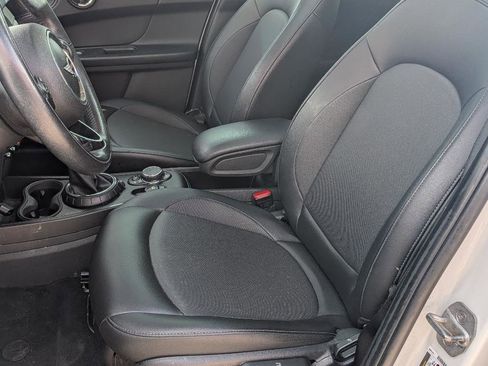 Used 2017 MINI Cooper Countryman FWD image 9