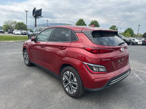 Used 2023 Hyundai Kona SEL image 4