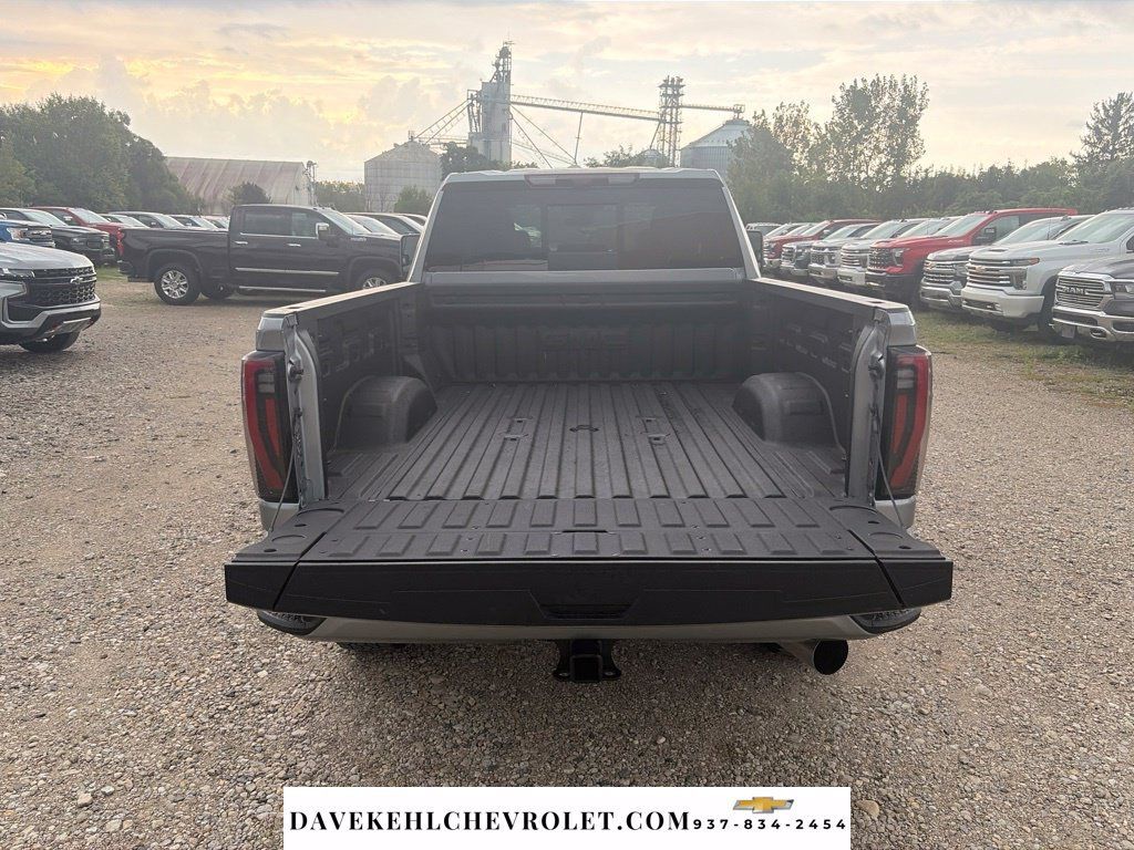 Used 2026 GMC Sierra 2500 AT4 w/ AT4 Premium Plus Package AWD/4WD image 29