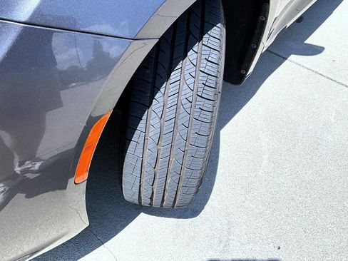 Used 2022 Chrysler Pacifica Touring-L FWD image 25