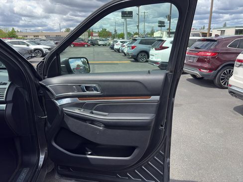 Used 2018 Ford Explorer Limited AWD/4WD image 20