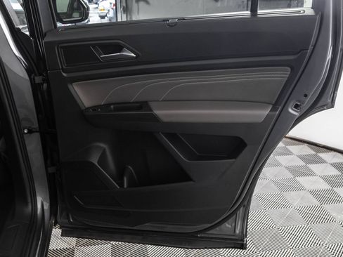 Used 2023 Volkswagen Atlas SE AWD/4WD image 41