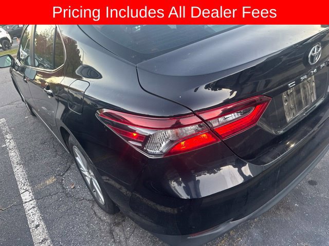 Used 2021 Toyota Camry LE FWD image 15