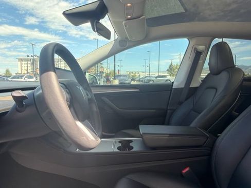 Used 2023 Tesla Model Y Performance AWD/4WD image 23