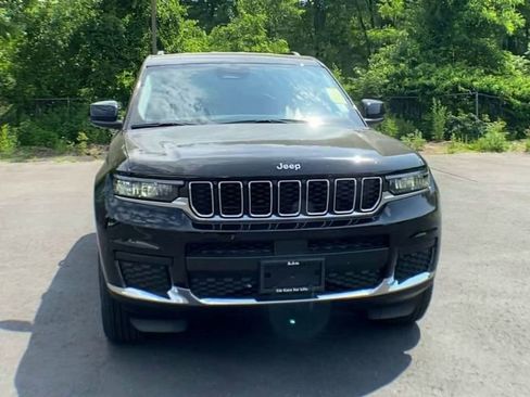 Used 2023 Jeep Grand Cherokee L Laredo AWD/4WD image 4