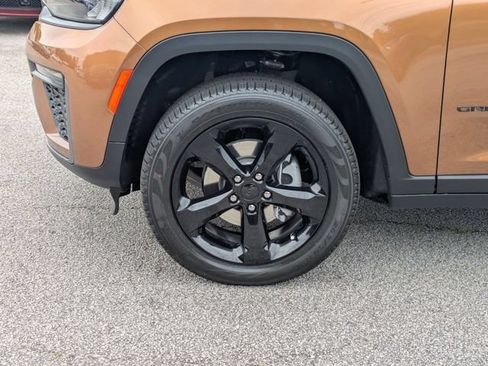 New 2026 Jeep Grand Cherokee Limited AWD/4WD image 10