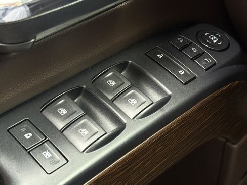 Used 2019 GMC Sierra 3500 Denali w/ Duramax Plus Package image 30