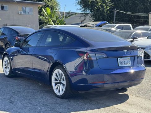 Used 2023 Tesla Model 3 Standard Range image 2