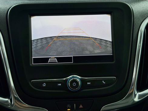Used 2024 Chevrolet Equinox LT FWD image 23