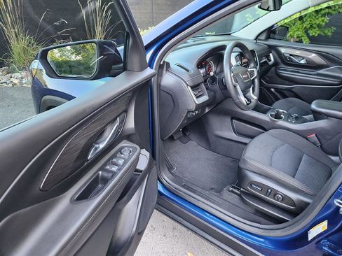 Used 2023 GMC Terrain SLE w/ Driver Convenience Package image 25