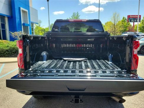 Used 2024 Chevrolet Silverado 2500 Custom w/ Custom Value Package AWD/4WD image 15