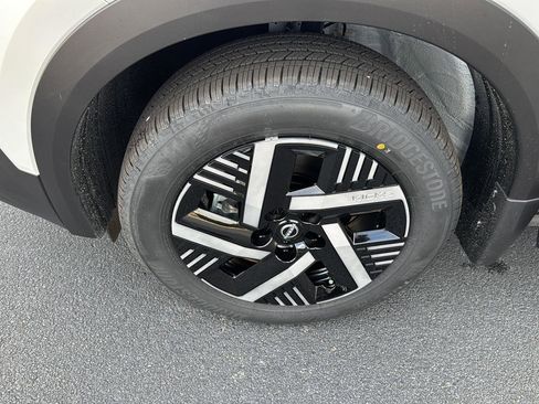 New 2026 Nissan Kicks SV w/ Cold Weather Package image 31