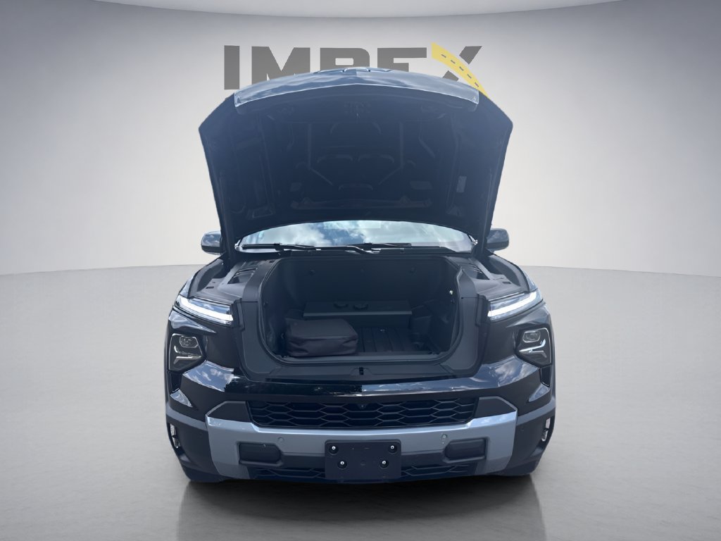 Used 2025 Chevrolet Silverado EV LT AWD/4WD image 30