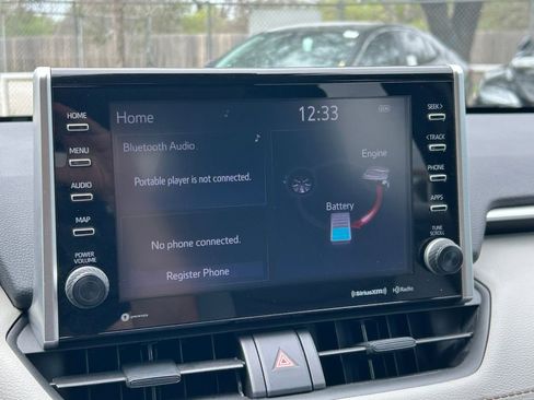 Used 2022 Toyota RAV4 XLE w/ Convenience Package image 32