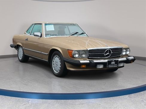 Used 1987 Mercedes-Benz 560 SL image 4