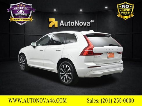 Used 2023 Volvo XC60 B5 Core image 4