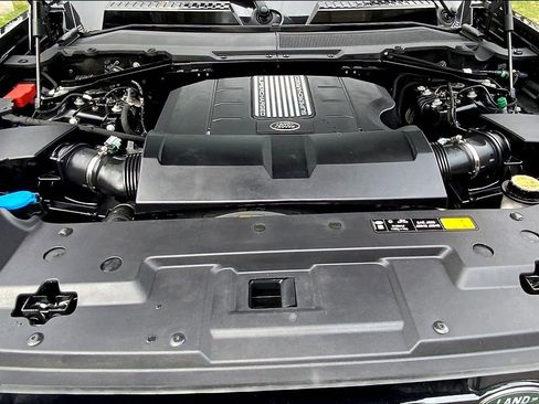 Used 2024 Land Rover Defender 110 V8 image 29