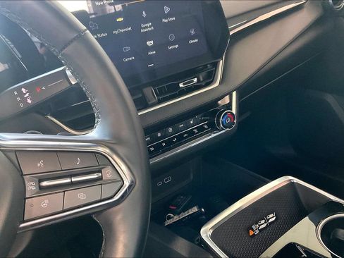 Used 2025 Chevrolet Equinox LT w/ Convenience Package II FWD image 11
