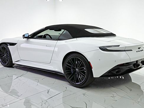 Used 2024 Aston Martin DB12 Convertible RWD image 27