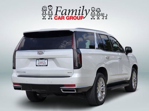 Used 2021 Cadillac Escalade Premium Luxury image 4
