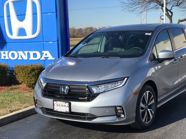 Used 2021 Honda Odyssey Touring image 1